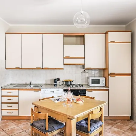 Lauri Apartment Desenzano del Garda